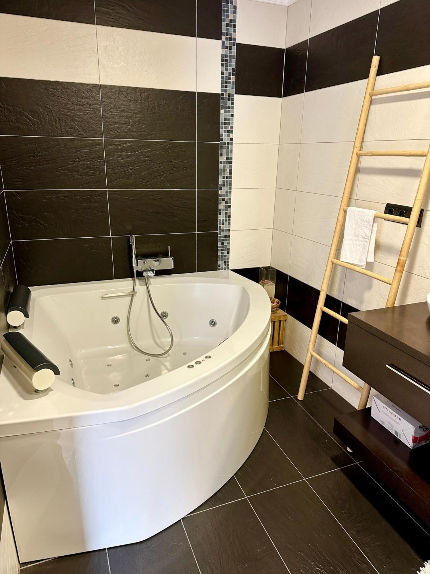 Casa Con Jacuzzi Y Piscina Con Vistas Al Castillo Corbera de Alcira Екстер'єр фото